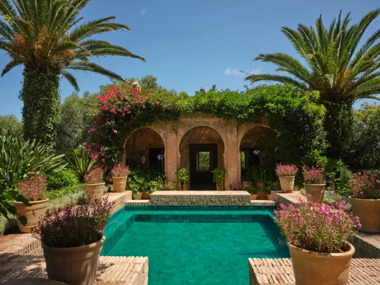 Villa_Mabrouka_Small_Pool_hotel_Venue_Card_November23_credit_Andrew_Montgomery_PR_Global